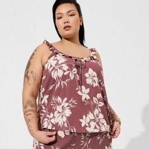 NWT Floral Tank
